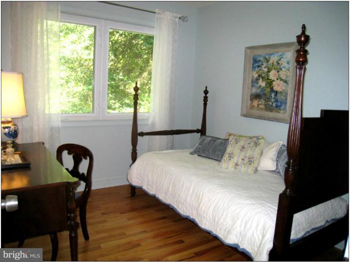 3615 Cornell Road Fairfax, VA 22030 - Photo 22 of 30 Bedroom