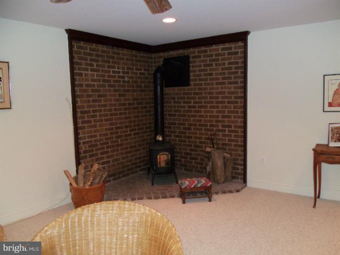 3615 Cornell Road Fairfax, VA 22030 - Photo 23 of 30 Family Room