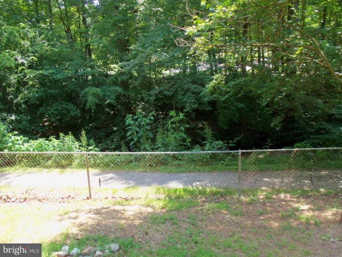 3615 Cornell Road Fairfax, VA 22030 - Photo 29 of 30 Exterior (Rear)