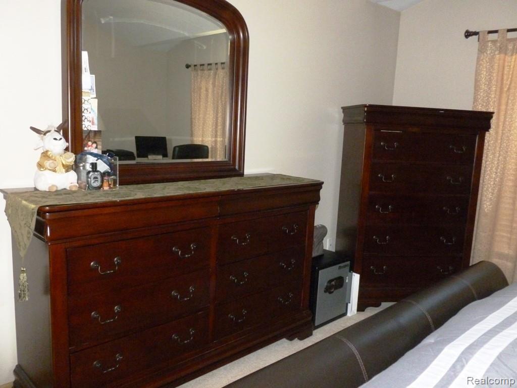 46444 Fairwind Road Macomb, MI 48044 - Photo 11 of 29 P1030356.masterbedrm2