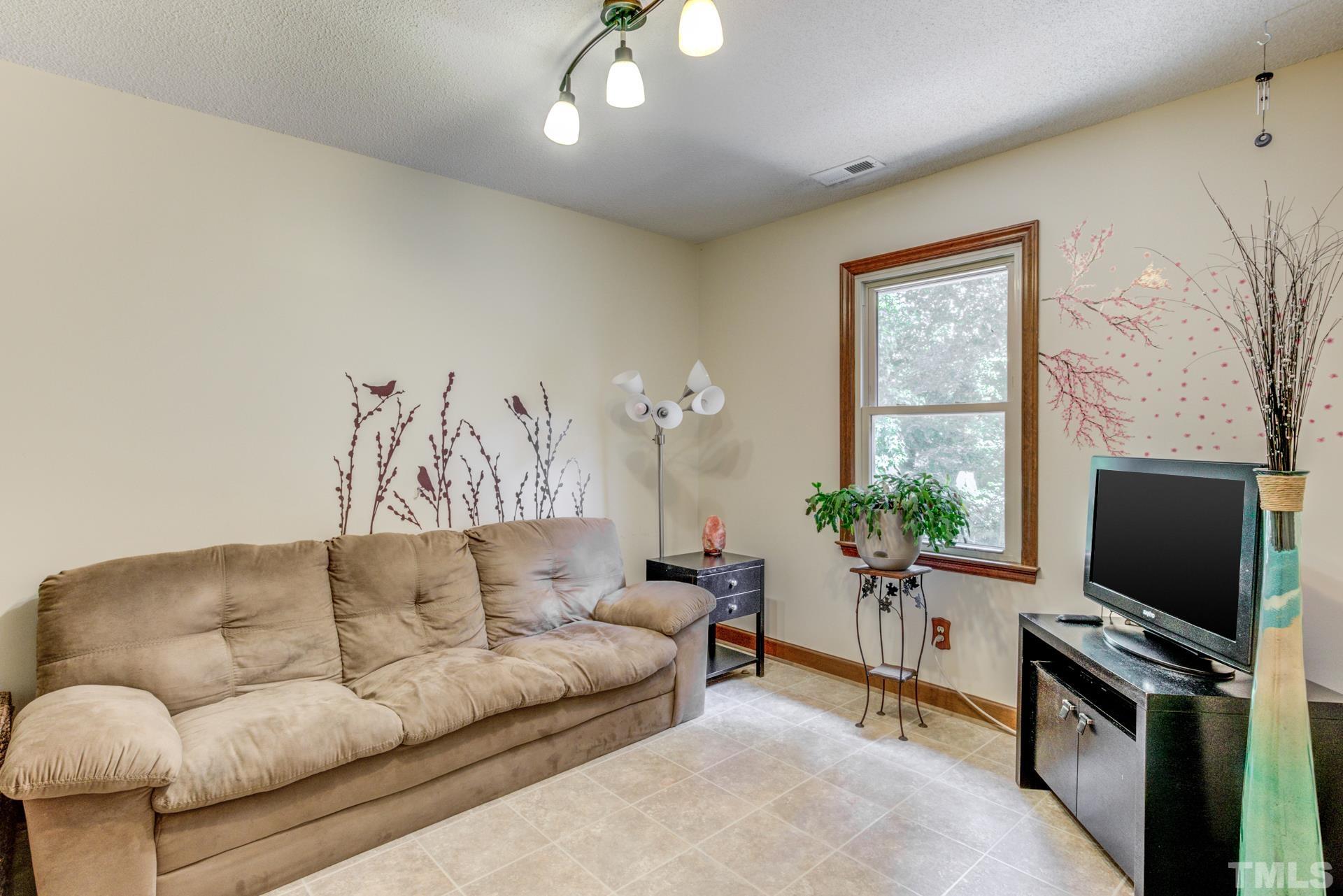 5904 Hampton Ridge Road Raleigh, NC 27603 - Photo 17 of 28