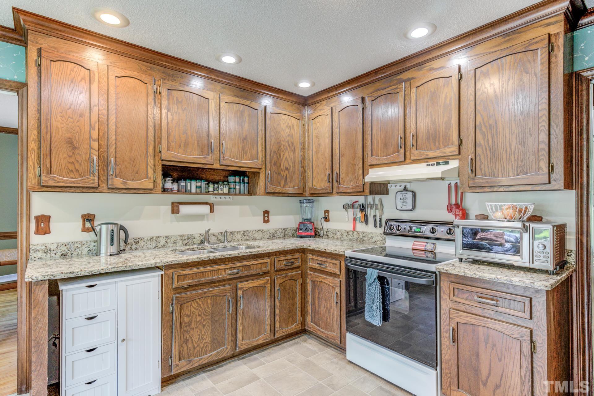 5904 Hampton Ridge Road Raleigh, NC 27603 - Photo 6 of 28
