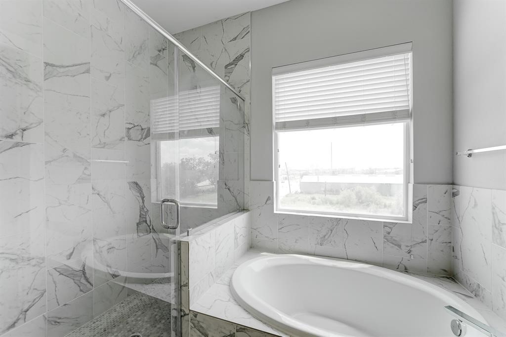 8409 Hempstead Road, Unit A Houston, TX 77008 - Photo 26 of 37