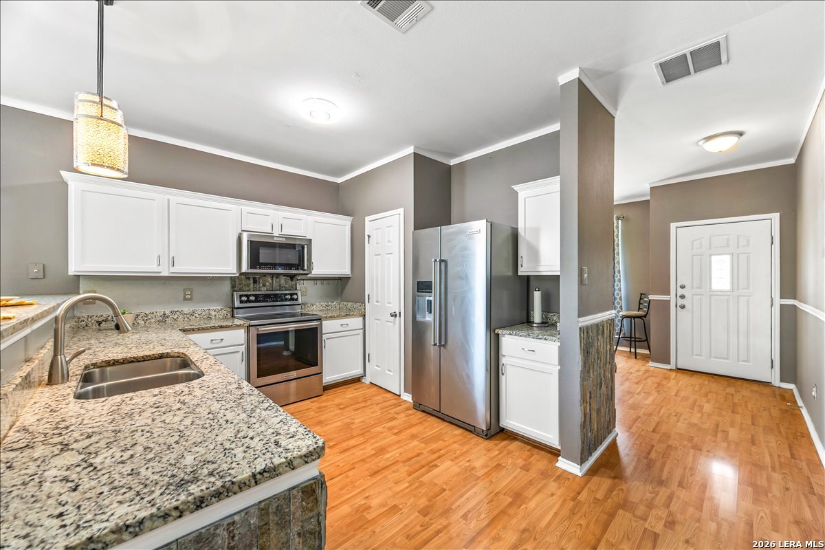6006 Campstool Road San Antonio, TX 78239 - Photo 13 of 56