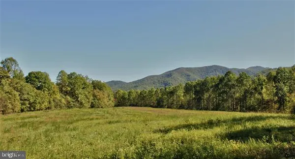 $425,000 | 1 Walk Around Lane, Roseland, VA 22967