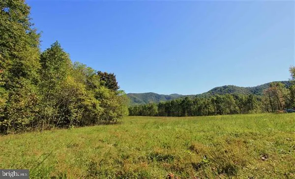 $425,000 | 1 Walk Around Lane, Roseland, VA 22967