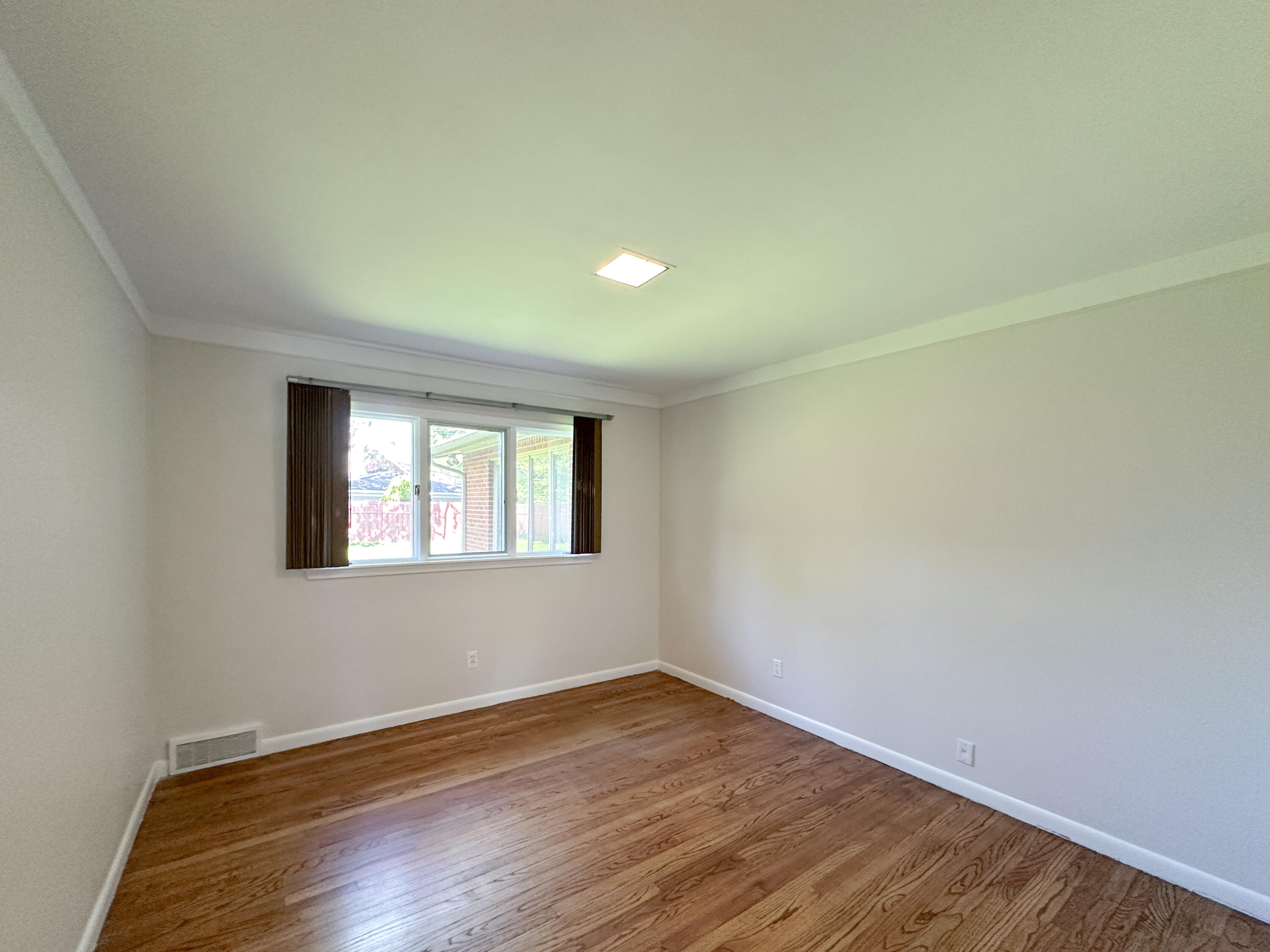 21203 River Road Grosse Pointe, MI 48236 - Photo 26 of 35 IMG_0559