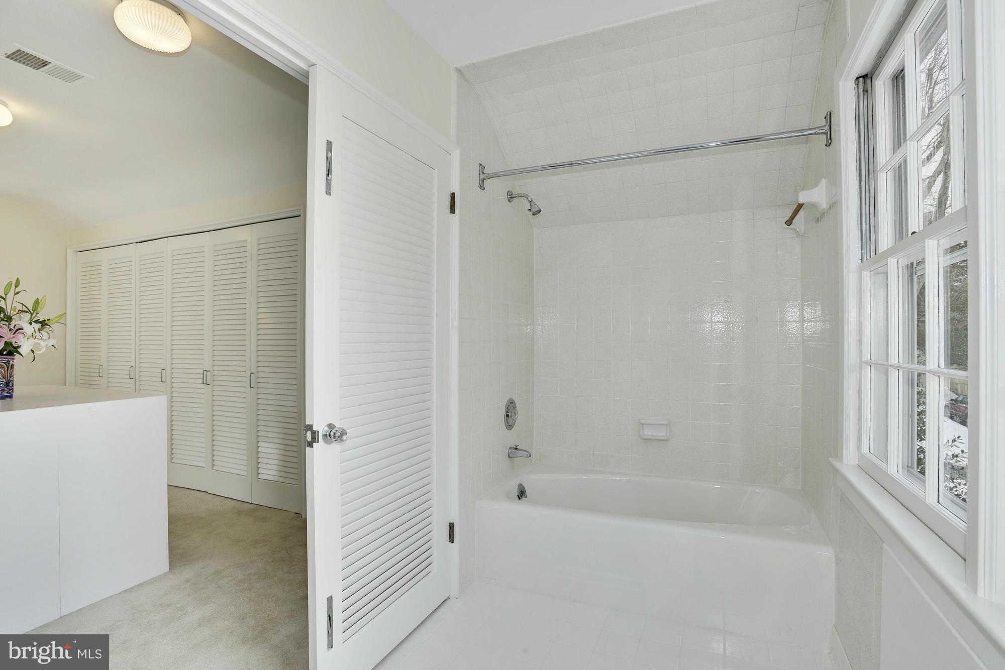 5039 Overlook Road Northwest Washington, DC 20016 - Photo 19 of 30 Second floor master bath