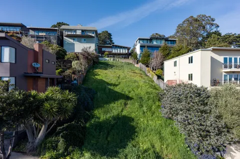 $1,600,000 | 4-2 Addison Street, San Francisco, CA 94131