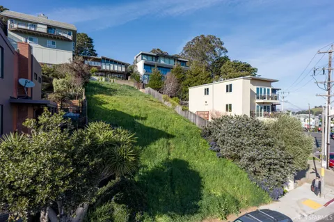 $1,600,000 | 4-2 Addison Street, San Francisco, CA 94131