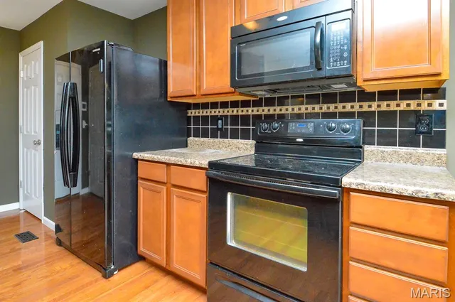 $100,000 | 6838 Hampshire Court, Maryville, IL 62062