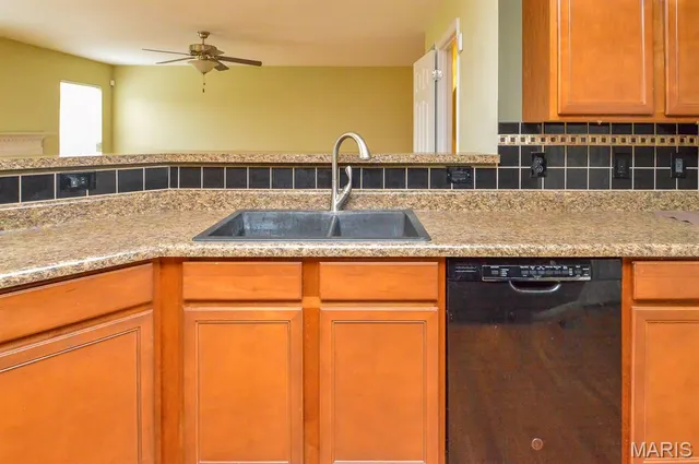 $100,000 | 6838 Hampshire Court, Maryville, IL 62062