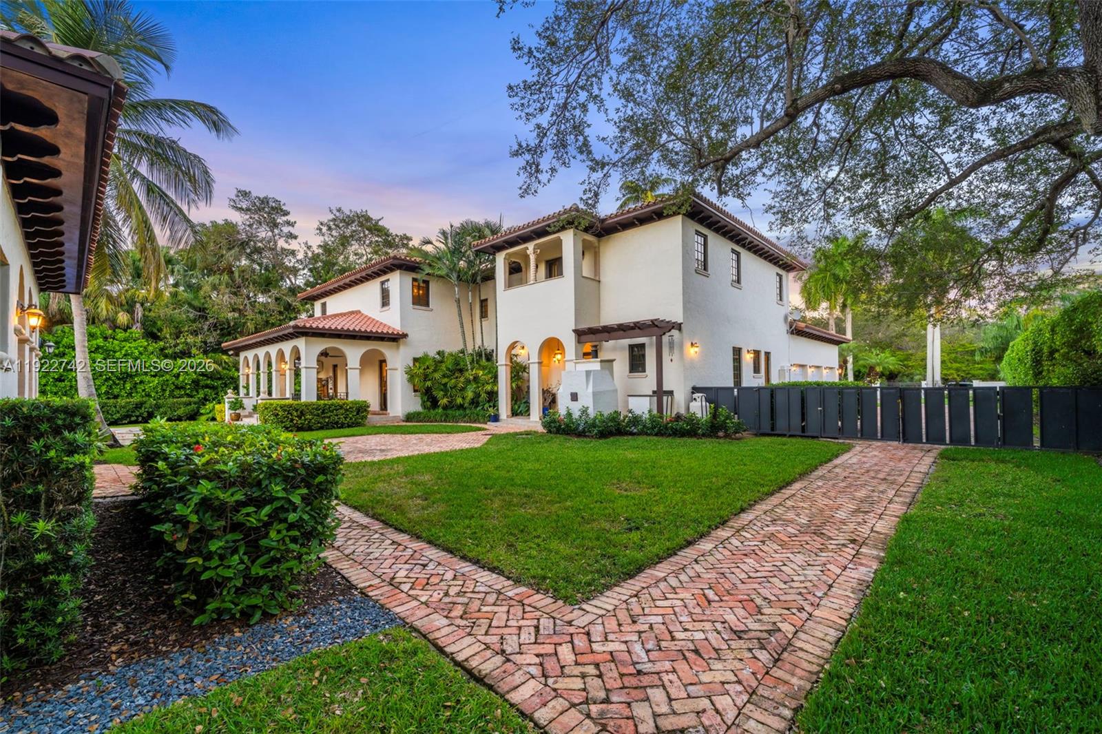 8800 Southwest 57th Avenue Pinecrest, FL 33156 - Photo 47 of 52