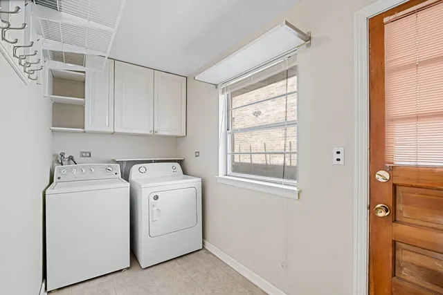 $475,000 | 7303 North Kildare Avenue, Lincolnwood, IL 60712