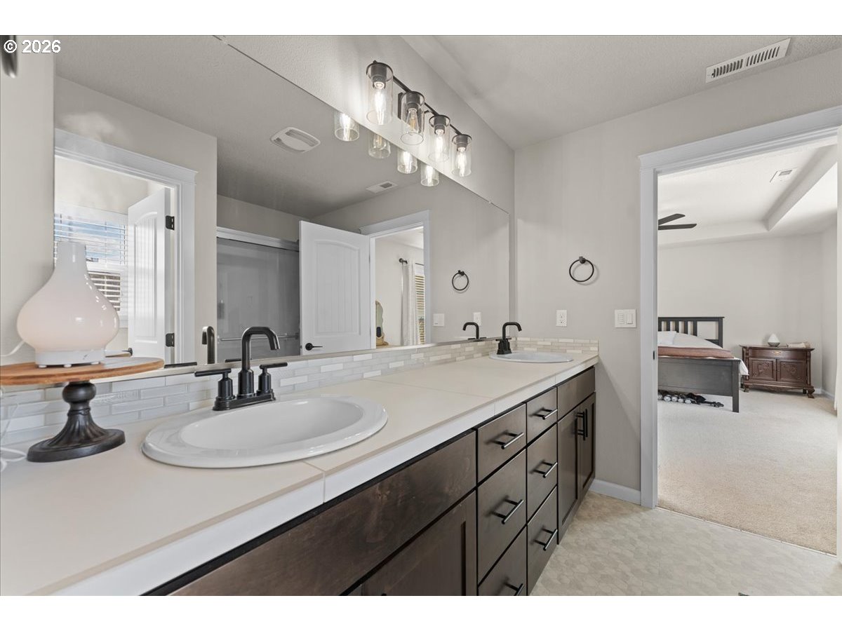 59551 Emerald Loop St. Helens, OR 97051 - Photo 18 of 39