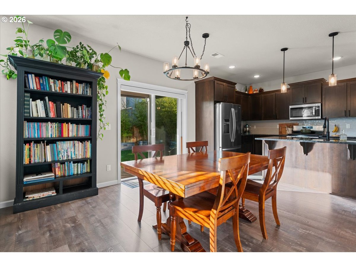 59551 Emerald Loop St. Helens, OR 97051 - Photo 3 of 39