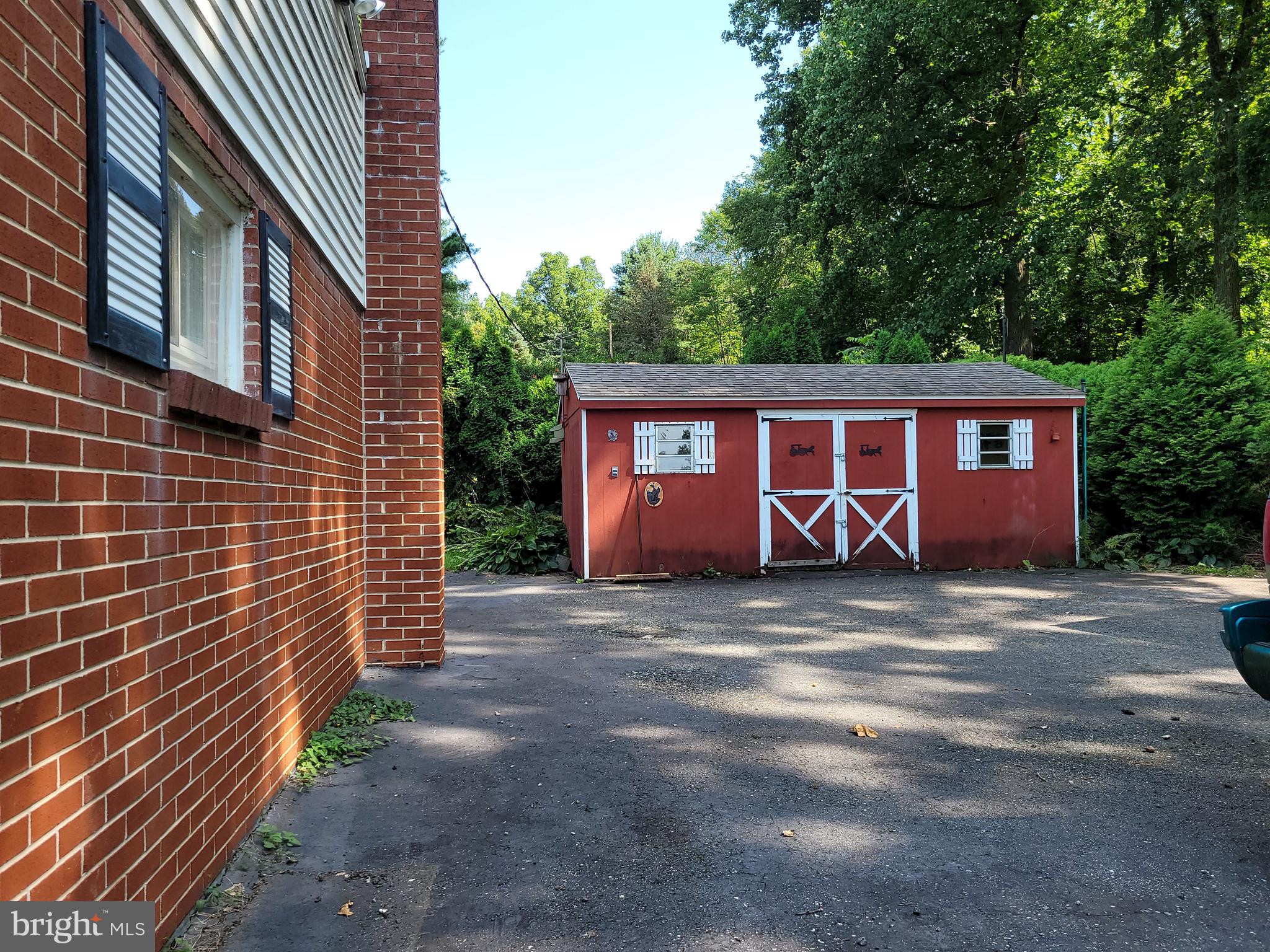 351 Longview Road Boyertown, PA 19512 - Photo 19 of 24 Gallery Image 19