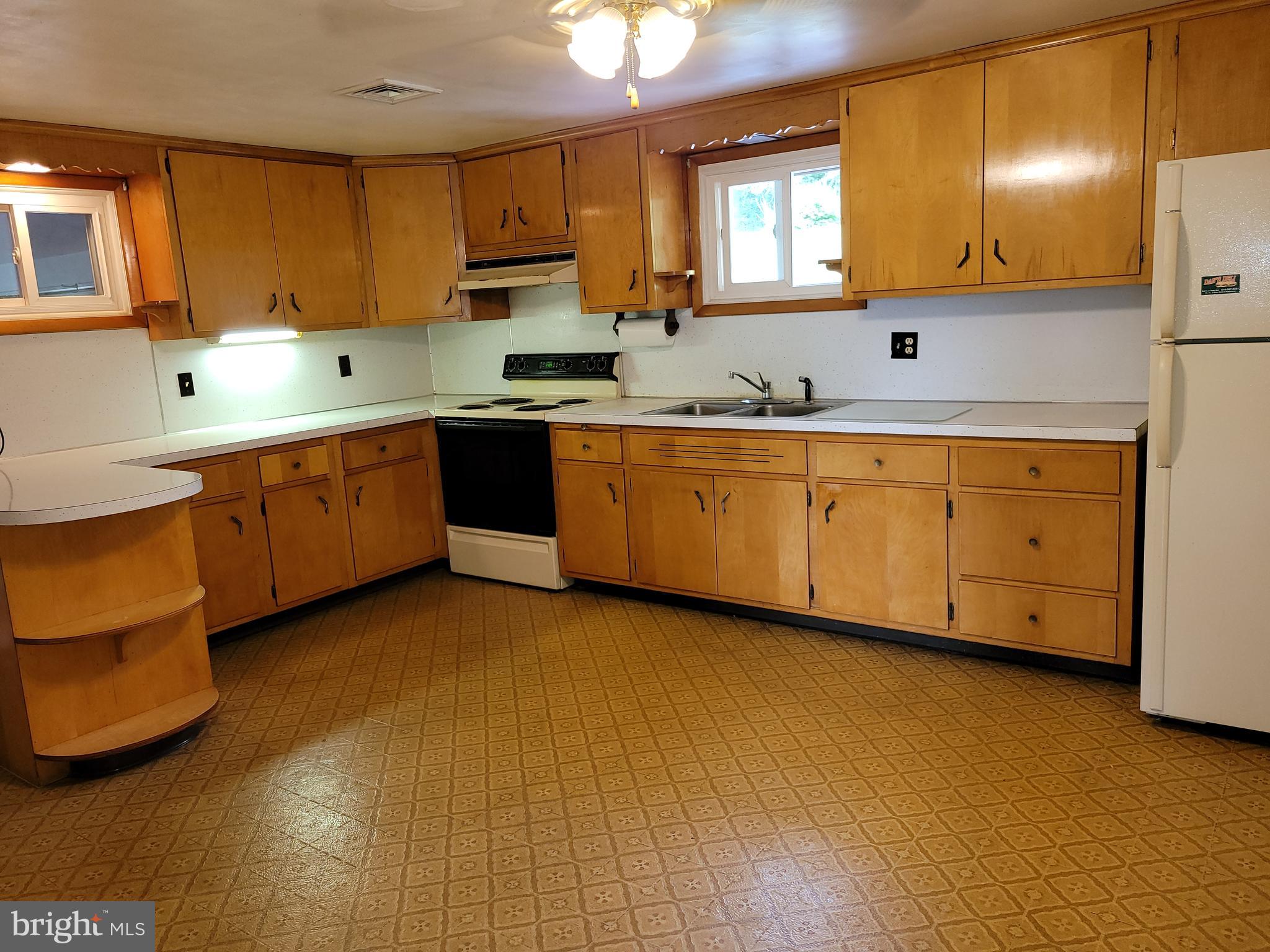 351 Longview Road Boyertown, PA 19512 - Photo 3 of 24 Gallery Image 3