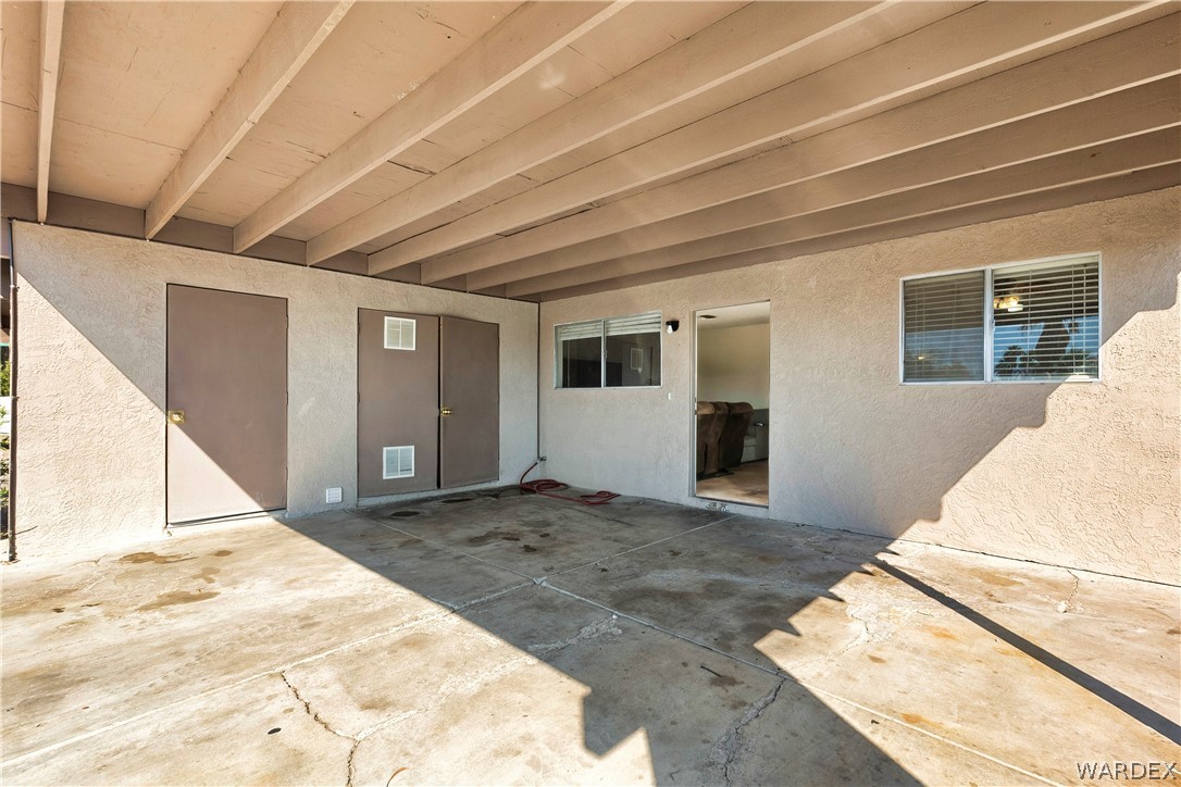 2197 Riviera Boulevard Bullhead City, AZ 86442 - Photo 25 of 34 Patio