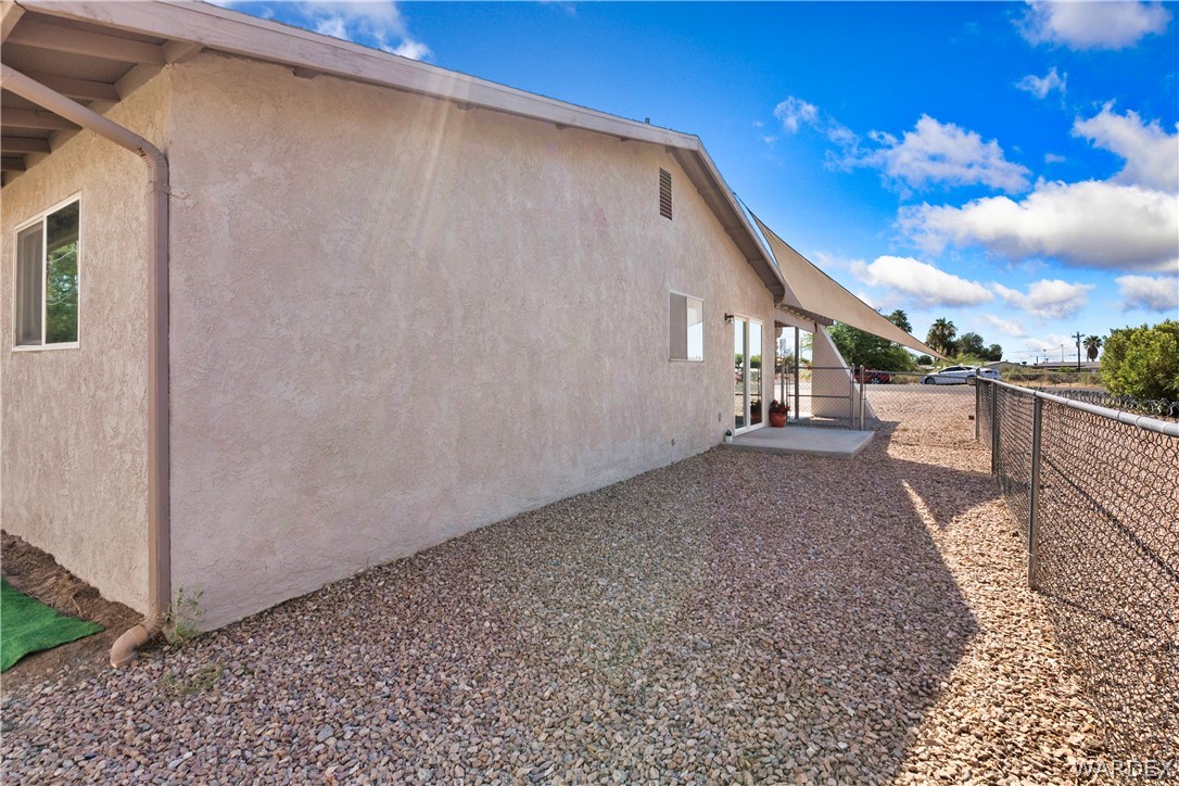 2197 Riviera Boulevard Bullhead City, AZ 86442 - Photo 26 of 34 Side of Structure
