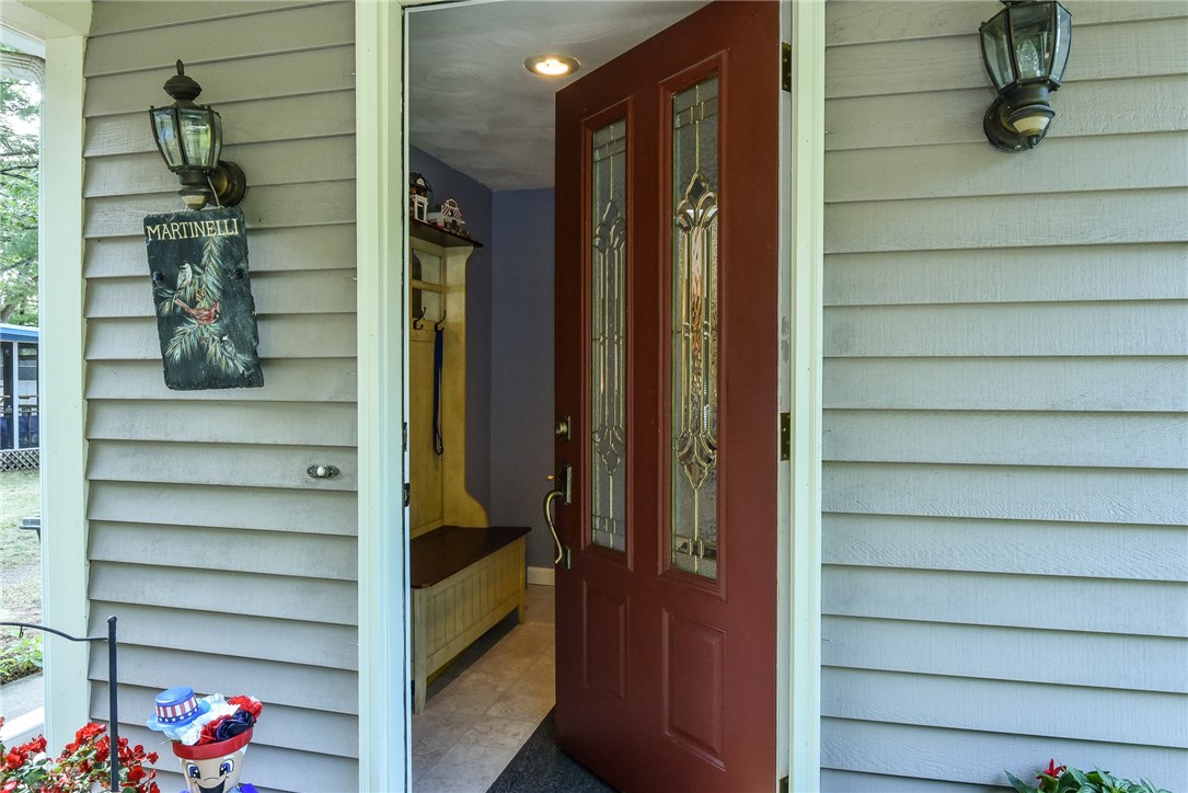 204 Whitehead Road Coventry, RI 02816 - Photo 8 of 32