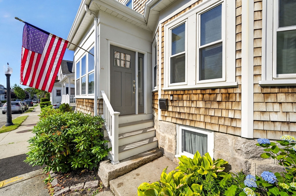 141 Rounds Street New Bedford, MA 02740 - Photo 4 of 33