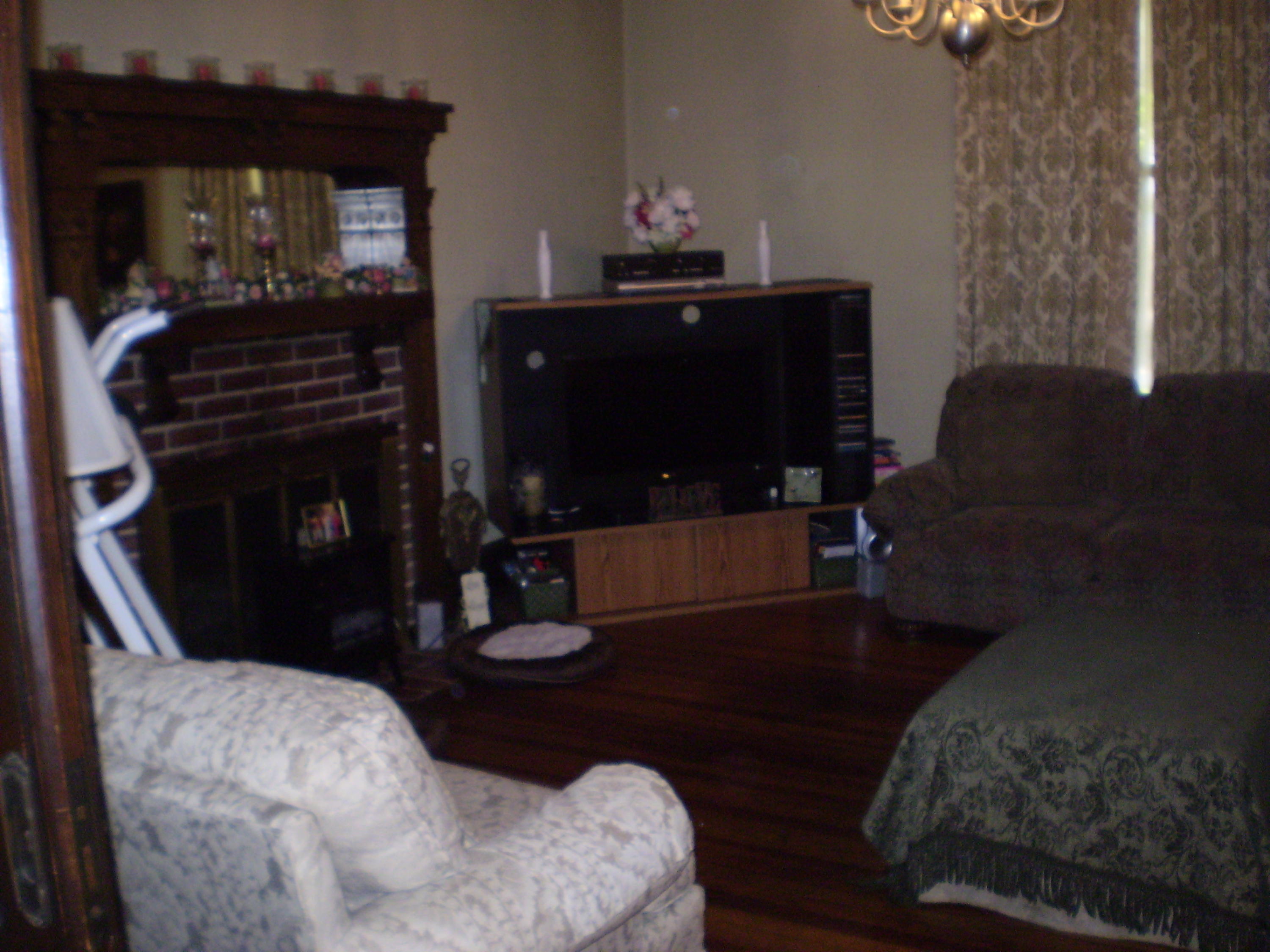 402 Rice Street Hamlet, NC 28345 - Photo 4 of 29 P4160001