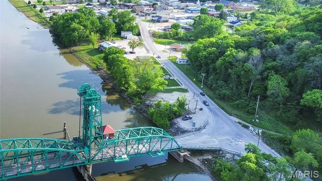 $45,000 | 311 South Park Street, Hardin, IL 62047