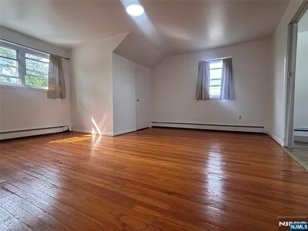 $2,550 | 2004 Hoefleys Lane, Fort Lee, NJ 07024