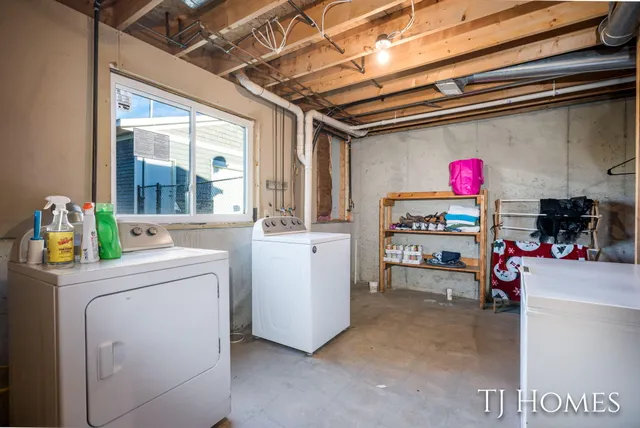 $374,800 | 4351 Hickory View Court, Wayland, MI 49348