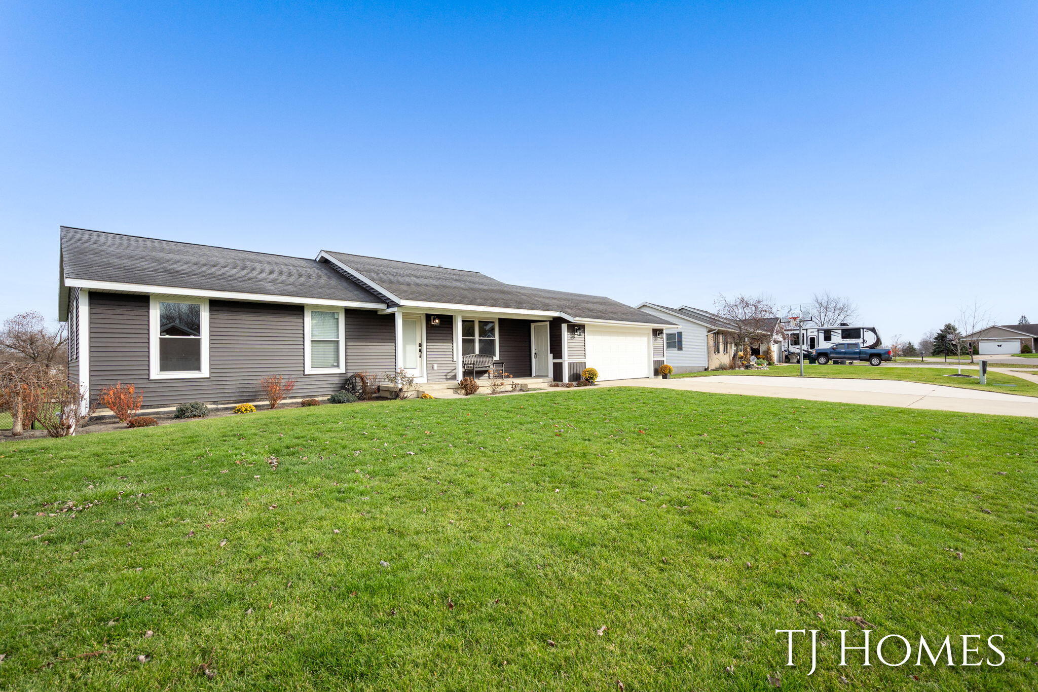 4351 Hickory View Court Wayland, MI 49348 - Photo 34 of 35 2-web-or-mls-4351 Hickory View-5