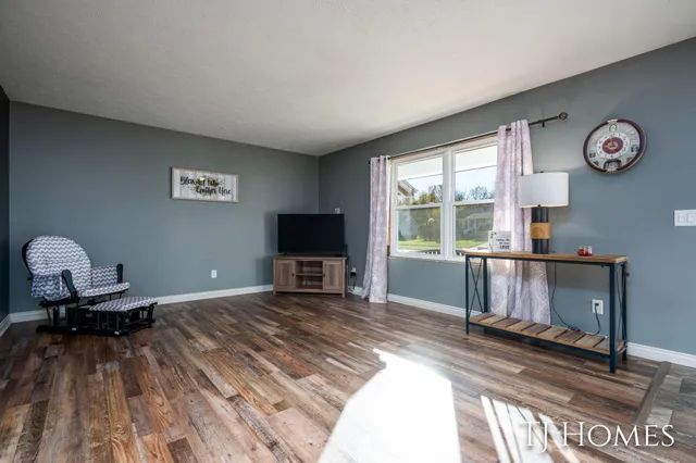 $374,800 | 4351 Hickory View Court, Wayland, MI 49348