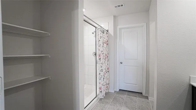 $2,100 | 404 Honey Locust Drive, Nevada, TX 75173