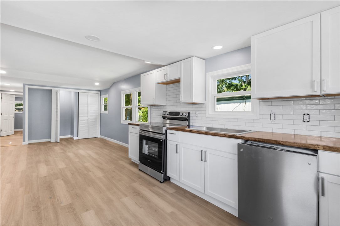 8 Ln 4 Coventry, RI 02816 - Photo 4 of 19