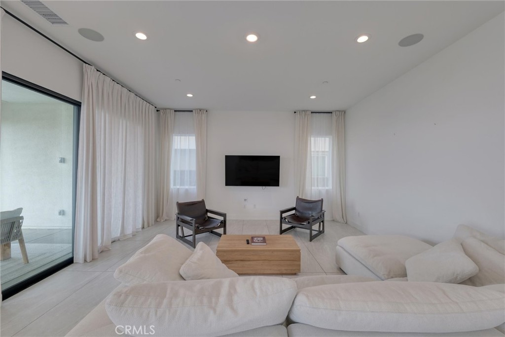 20644 Deer Grass Court Porter Ranch, CA 91326 - Photo 11 of 33