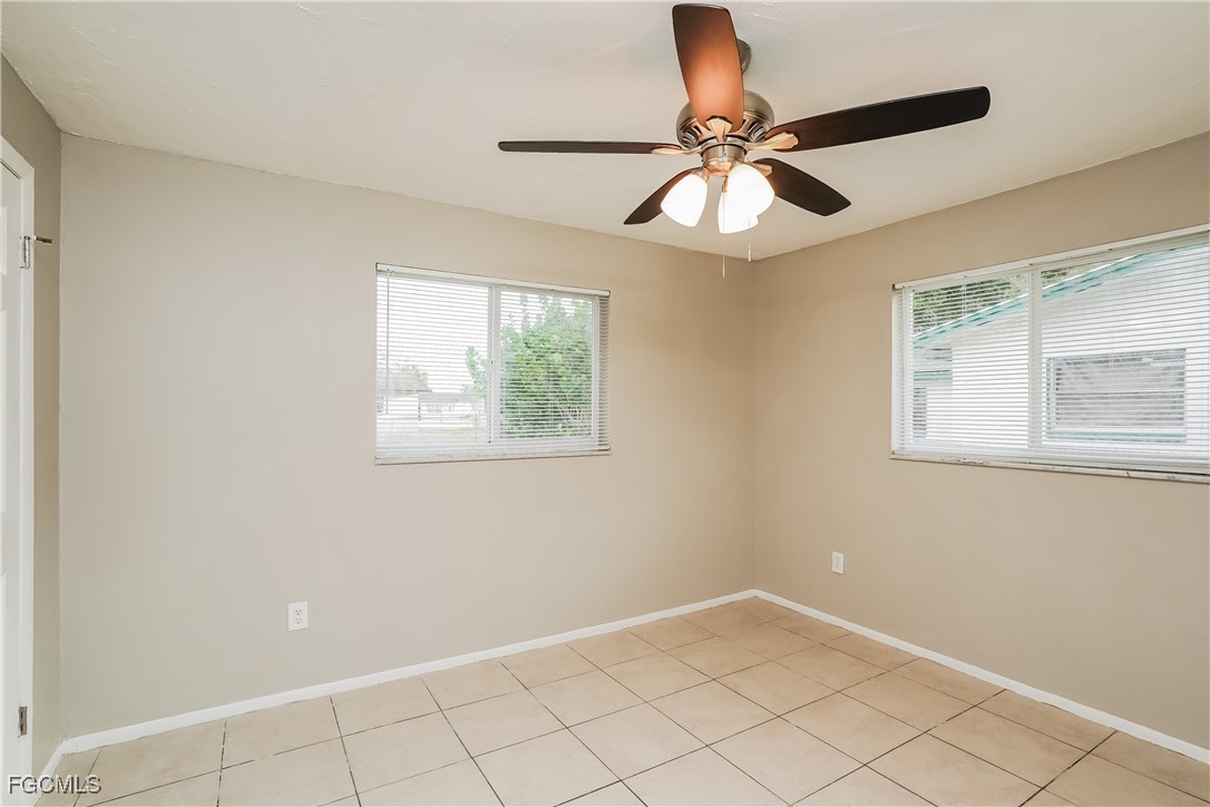 19 Kingsman Circle Fort Myers, FL 33905 - Photo 11 of 16