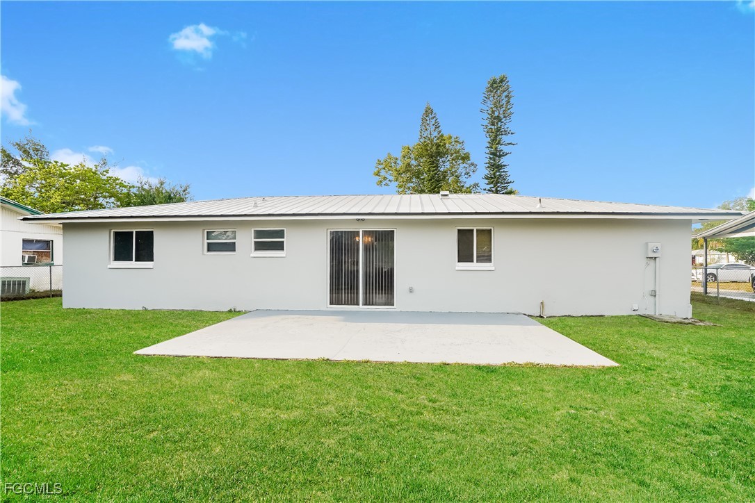 19 Kingsman Circle Fort Myers, FL 33905 - Photo 14 of 16