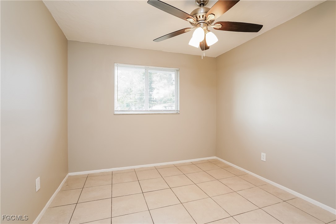 19 Kingsman Circle Fort Myers, FL 33905 - Photo 9 of 16