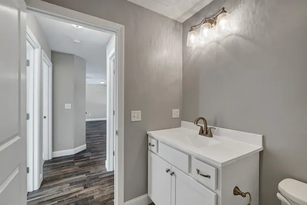 $2,200 | 259 Stage Road, Unit 4, Nottingham, NH 03290