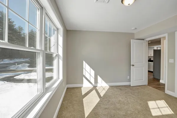 $2,200 | 259 Stage Road, Unit 4, Nottingham, NH 03290