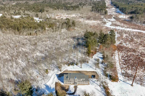 $2,200 | 259 Stage Road, Unit 4, Nottingham, NH 03290