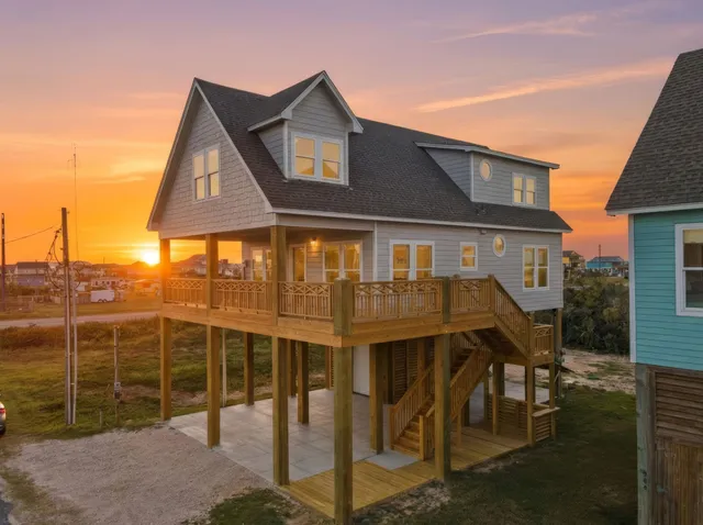 $829,000 | 990 Peachtree, Port Bolivar, TX 77650