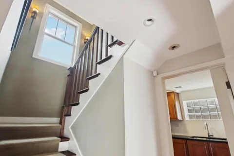 $925,000 | 635 Signal Hill Road, North Barrington, IL 60010