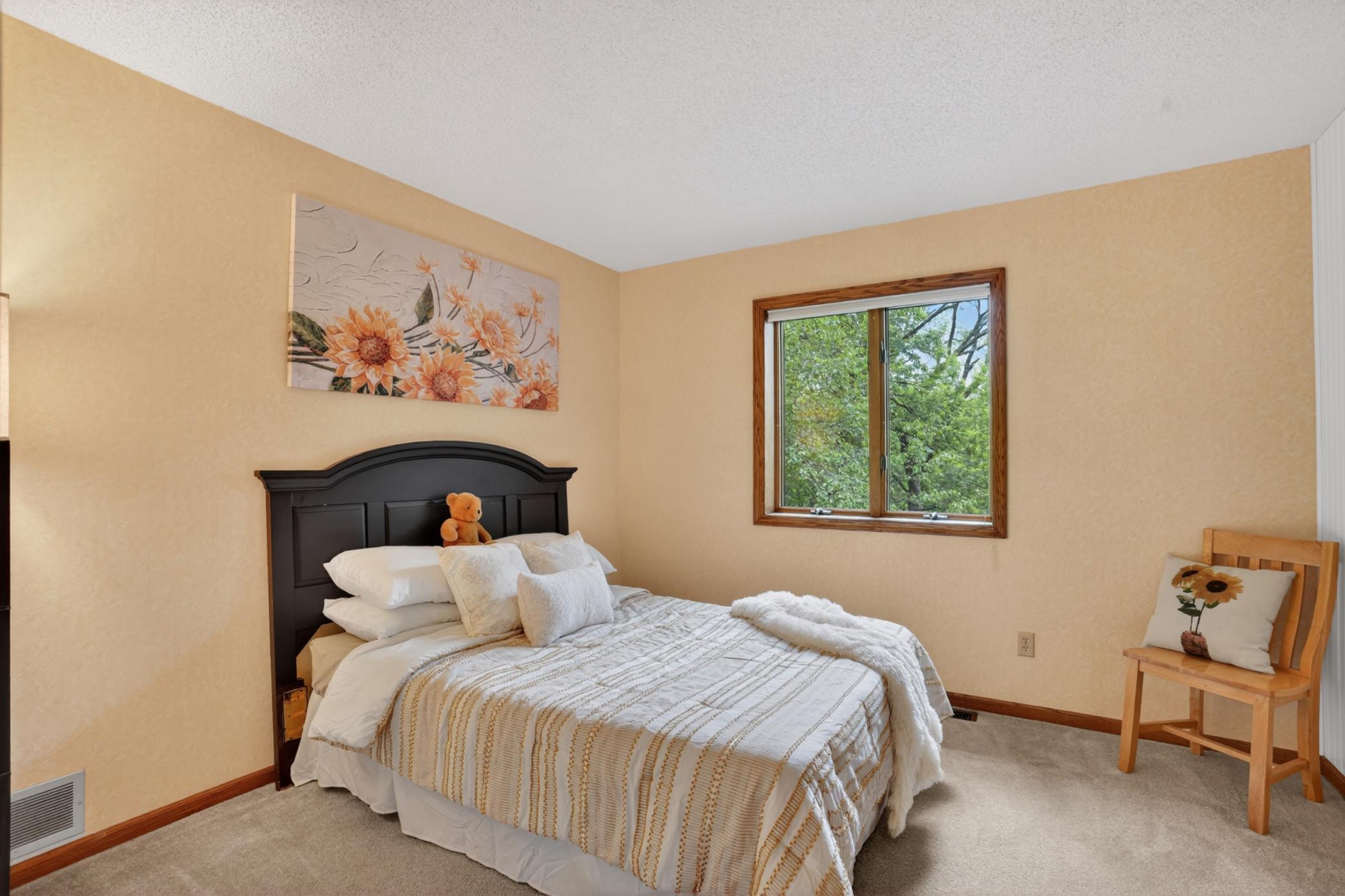 8655 Hunters Way Apple Valley, MN 55124 - Photo 13 of 34