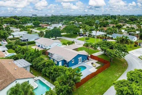 $675,000 | 803 Mallard Drive, Delray Beach, FL 33444