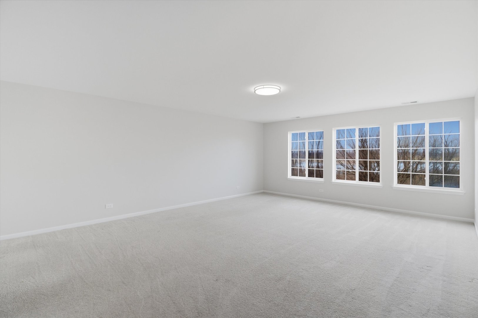 2511 Hennig Road Hampshire, IL 60140 - Photo 30 of 44 an empty room with a window