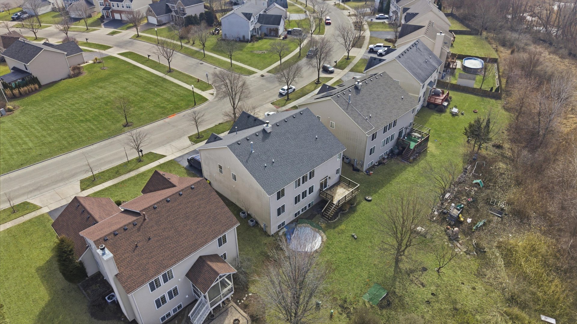2511 Hennig Road Hampshire, IL 60140 - Photo 39 of 44 an aerial view of a house with a garden