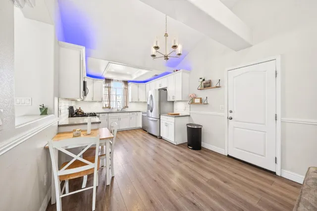 $379,000 | 914 Garland Avenue, Fresno, CA 93727