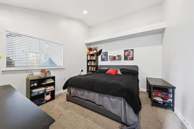 $379,000 | 914 Garland Avenue, Fresno, CA 93727