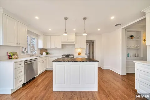 $1,495,000 | 48 Sherman Place, Ridgewood, NJ 07450